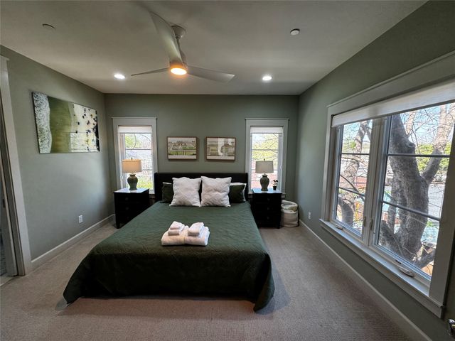 1019 BISHOP Avenue B, Dallas, TX 75208