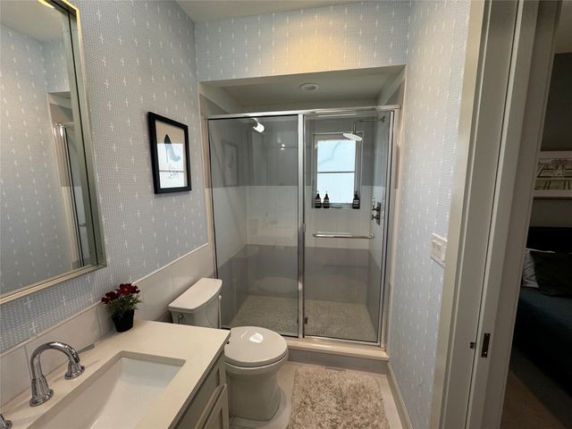 1019 BISHOP Avenue B, Dallas, TX 75208