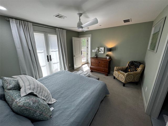 1019 BISHOP Avenue B, Dallas, TX 75208