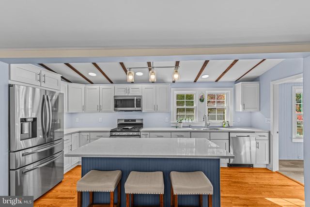 14 CHURCH ST, Chesterfield, NJ 08515