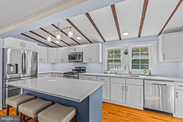 14 CHURCH ST, Chesterfield, NJ 08515