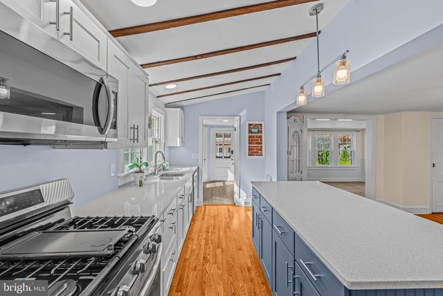 14 CHURCH ST, Chesterfield, NJ 08515