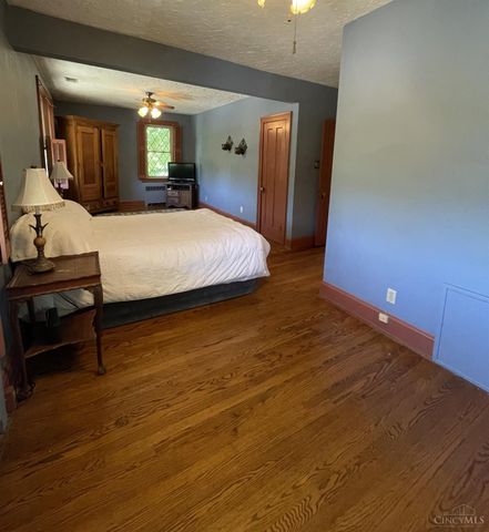 4308 Schulte Drive, Cincinnati, OH 45205