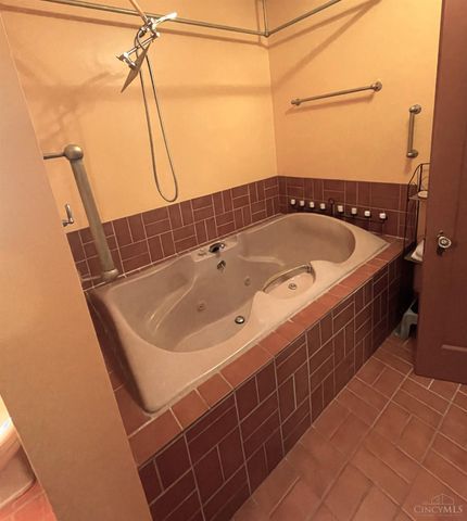 4308 Schulte Drive, Cincinnati, OH 45205