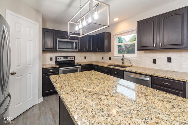 14446 Chapelwood Lane, Fishers, IN 46037