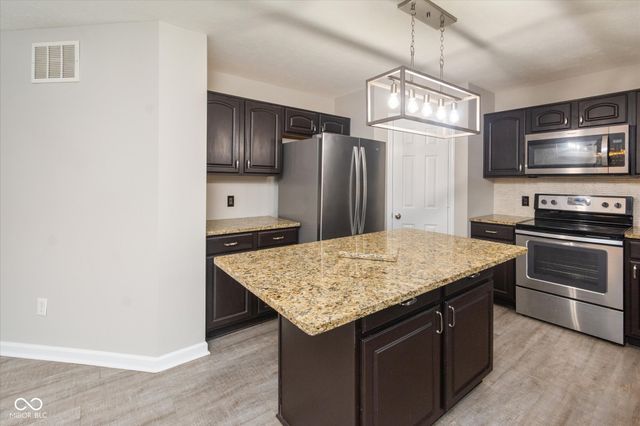 14446 Chapelwood Lane, Fishers, IN 46037