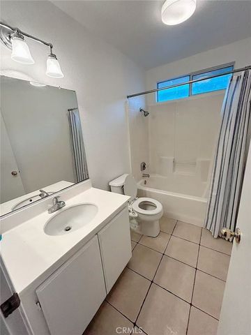 15865 Flamingo Drive, Fontana, CA 92337
