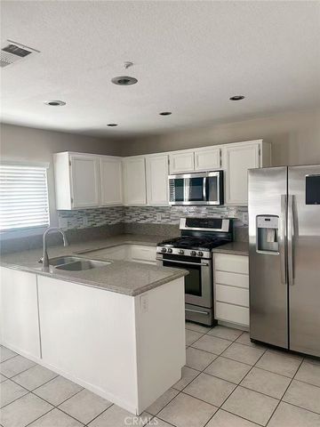 15865 Flamingo Drive, Fontana, CA 92337