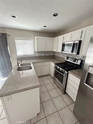 15865 Flamingo Drive, Fontana, CA 92337