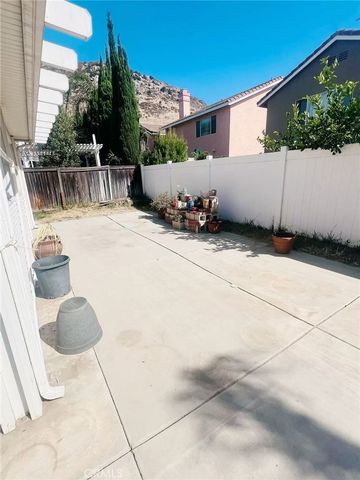 15865 Flamingo Drive, Fontana, CA 92337