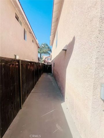 15865 Flamingo Drive, Fontana, CA 92337