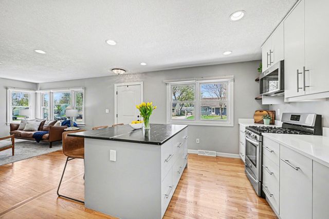 3517 Zinran Avenue S, Saint Louis Park, MN 55426