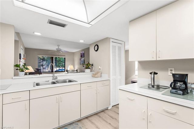 610 Victoria DR # 101C, Cape Coral, FL 33904