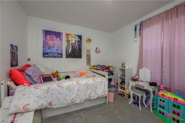 460 Auld Farm Circle, Akron, OH 44320