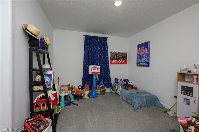 460 Auld Farm Circle, Akron, OH 44320