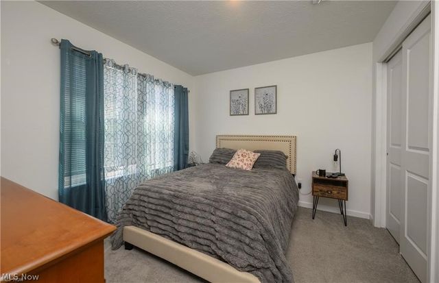 460 Auld Farm Circle, Akron, OH 44320