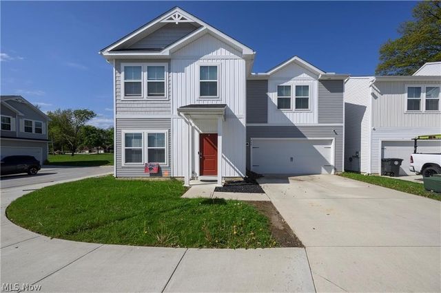 460 Auld Farm Circle, Akron, OH 44320