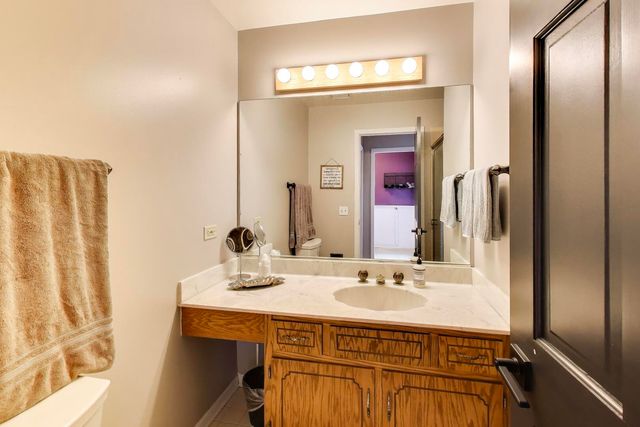 673 N NEWKIRK Lane, Palatine, IL 60074