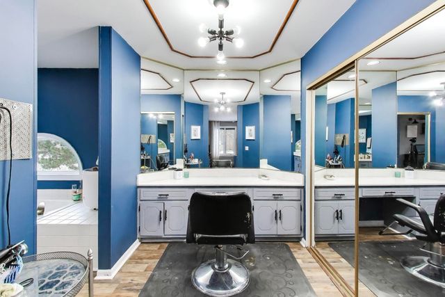 673 N NEWKIRK Lane, Palatine, IL 60074