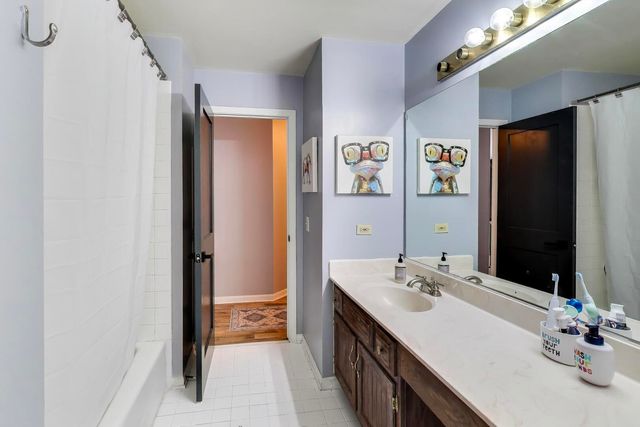 673 N NEWKIRK Lane, Palatine, IL 60074