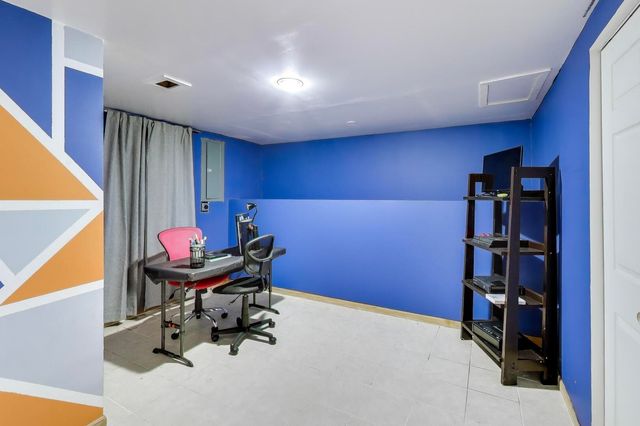 673 N NEWKIRK Lane, Palatine, IL 60074