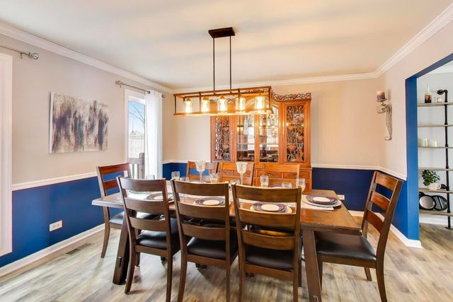 673 N NEWKIRK Lane, Palatine, IL 60074