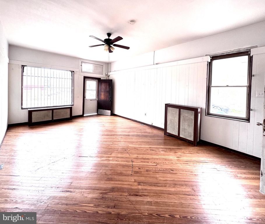 2243 EMERALD ST, PHILADELPHIA, PA 19125 — photo 4
