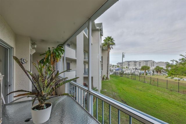 5567 SEA FOREST DRIVE 122, New Port Richey, FL 34652