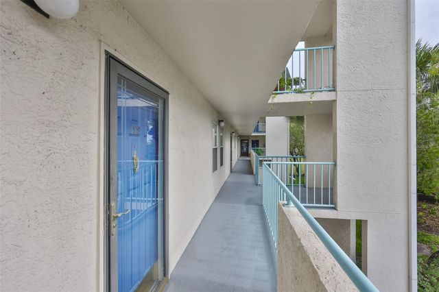 5567 SEA FOREST DRIVE 122, New Port Richey, FL 34652