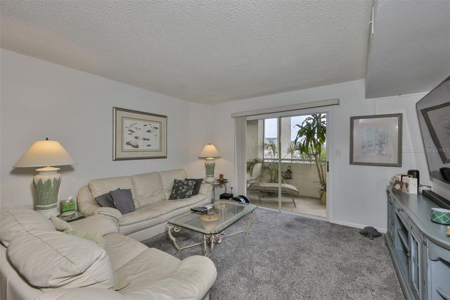 5567 SEA FOREST DRIVE 122, New Port Richey, FL 34652