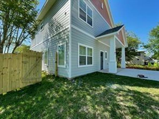 605 Center Street, Richmond, TX 77469