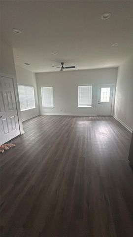 605 Center Street, Richmond, TX 77469