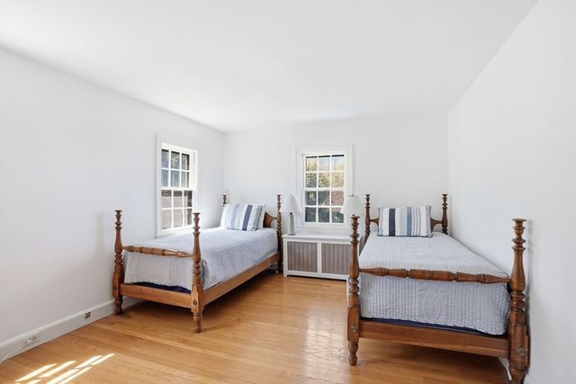 34 Governor Long Rd, Hingham, MA 02043