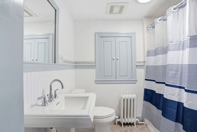 34 Governor Long Rd, Hingham, MA 02043