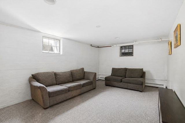 34 Governor Long Rd, Hingham, MA 02043