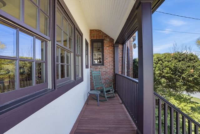 34 Governor Long Rd, Hingham, MA 02043