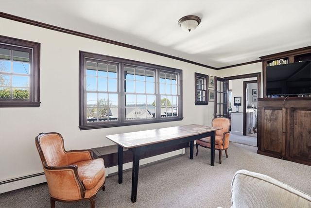 34 Governor Long Rd, Hingham, MA 02043