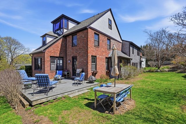 34 Governor Long Rd, Hingham, MA 02043