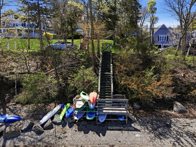 34 Governor Long Rd, Hingham, MA 02043