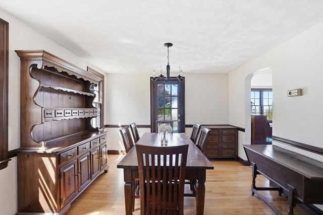 34 Governor Long Rd, Hingham, MA 02043