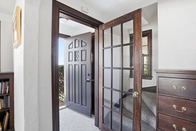 34 Governor Long Rd, Hingham, MA 02043