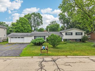 602 Daisy Lane, Round Lake Beach, IL 60073