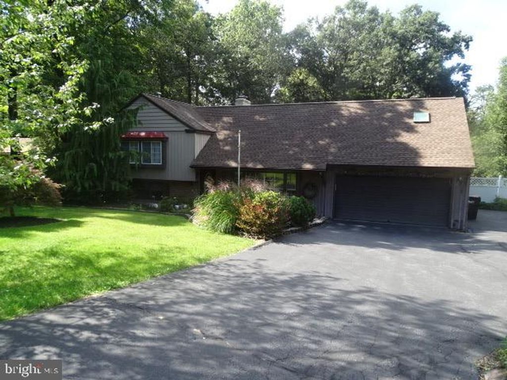 75 LAUREL DRIVE, Fayetteville, PA 17222