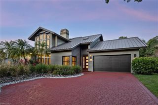5700 Waxmyrtle WAY, Naples, FL 34109