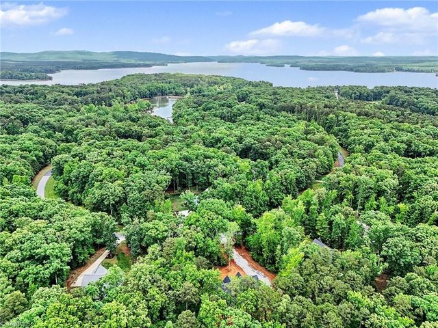 582 Starboard Reach, Lexington, NC 27292