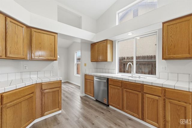 4307 Bareback Lane, Bakersfield, CA 93312