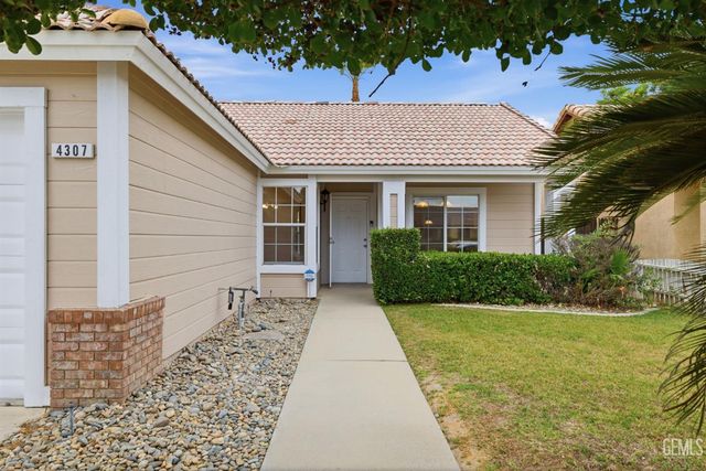4307 Bareback Lane, Bakersfield, CA 93312