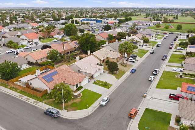 4307 Bareback Lane, Bakersfield, CA 93312