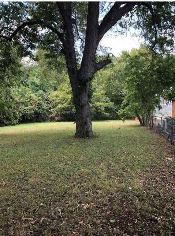 304 East 17th Street E, Bryan, TX 77083 — photo 2