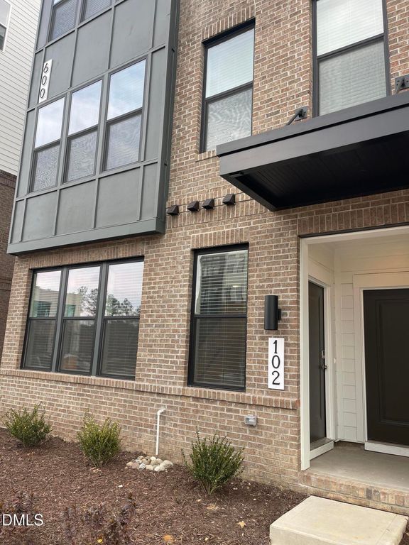 600 Hedrick Ridge Road 102, Cary, NC 27519